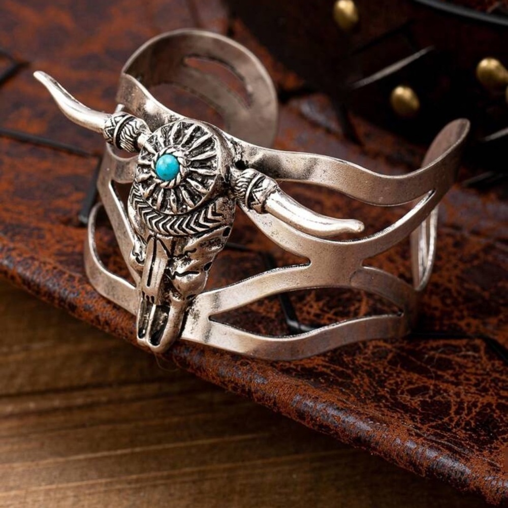 Silver-Toned Western Style Bull Skull Cuff Bracelet with Turquoise Accent